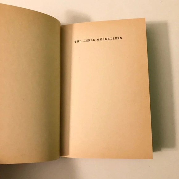 Vtg 1974 The Three Musketeers Alexandre Dumas Childrens Press Hardcover - Picture 9 of 16